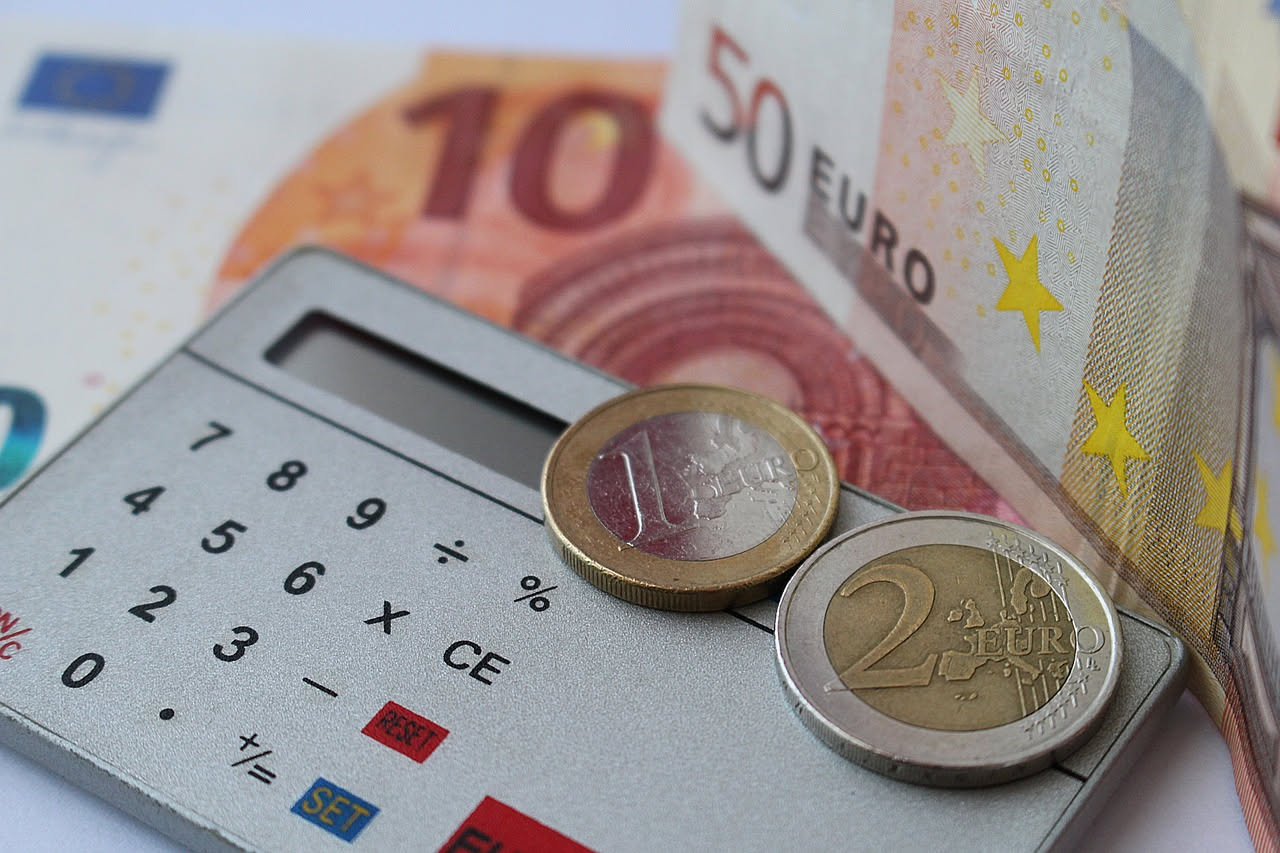 Pensione a 62 anni: come l'IA calcola il bilancio effettivo