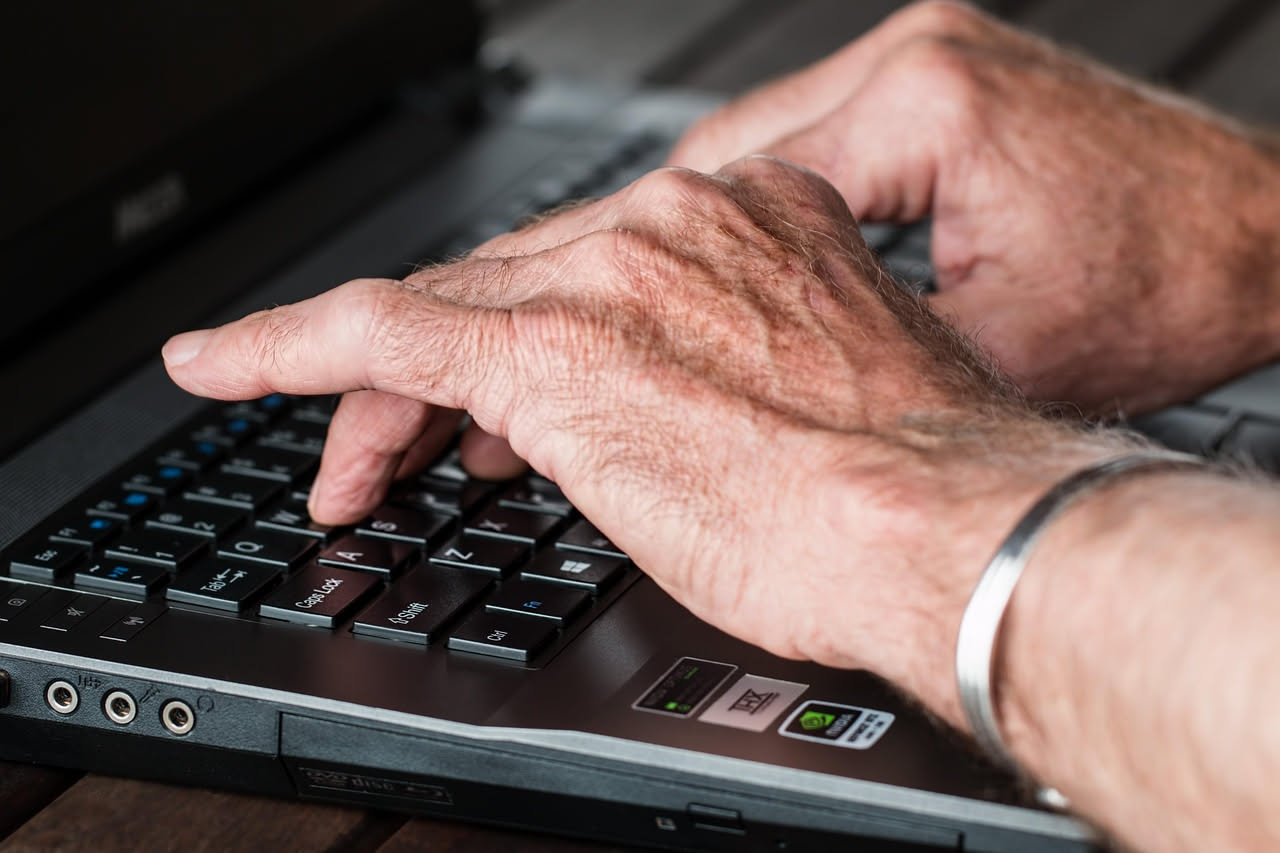 Curriculum over 50: come l'intelligenza artificiale valorizza l'esperienza