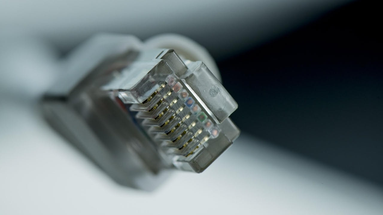 Come funziona internet: la spiegazione dal cavo alla schermata