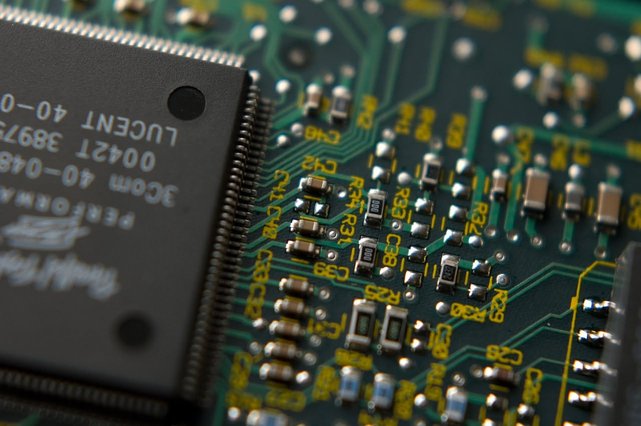 Come funziona un microchip: la guida al cervello del digitale